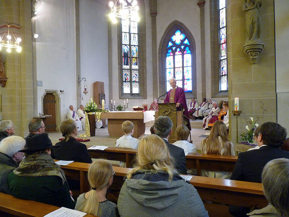 Festgottesdienst zum 50jahrigen Priesterjubiläum von Stadtpfarrer i.R. Geistlichen Rat Ulrich Trzeciok (Foto: Karl-Franz Thiede)